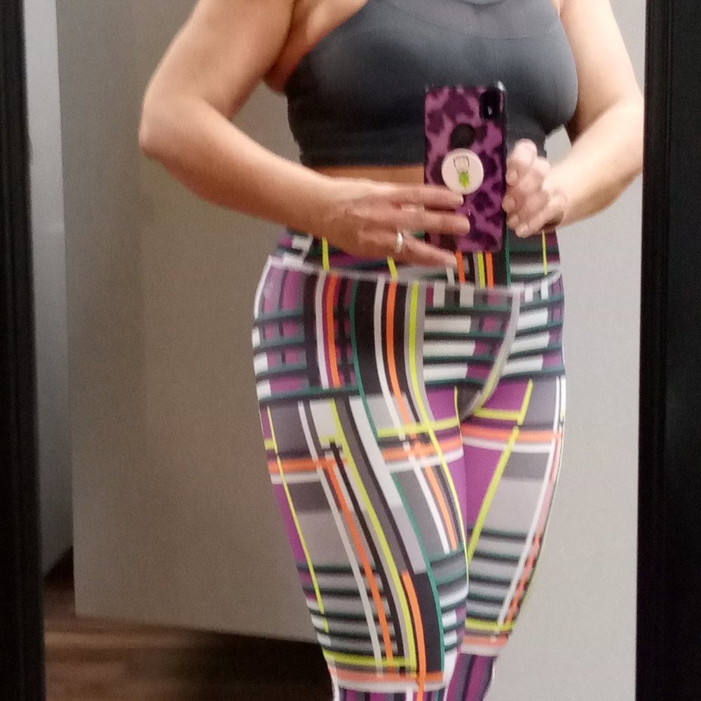 Fabletics Multi-Color Mid-Rise Powerhold Capri Si… - image 5